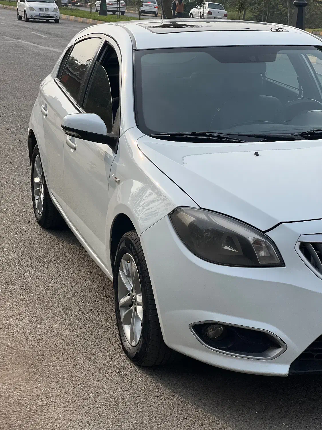 برلیانس موتور بزرگ ۹۷بی رنگ|خودرو سواری و وانت|لاهیجان, کوی خزر|دیوار