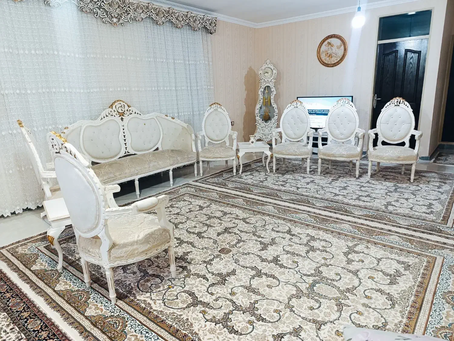 مبلمان|مبلمان خانگی و میز عسلی|شاهین دژ, |دیوار