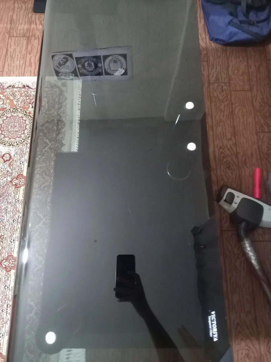 میز تلویزیون شیشه ای نو سالم تمیز بی خط و خش|میز تلویزیون|شیراز, شهرک گلستان|دیوار