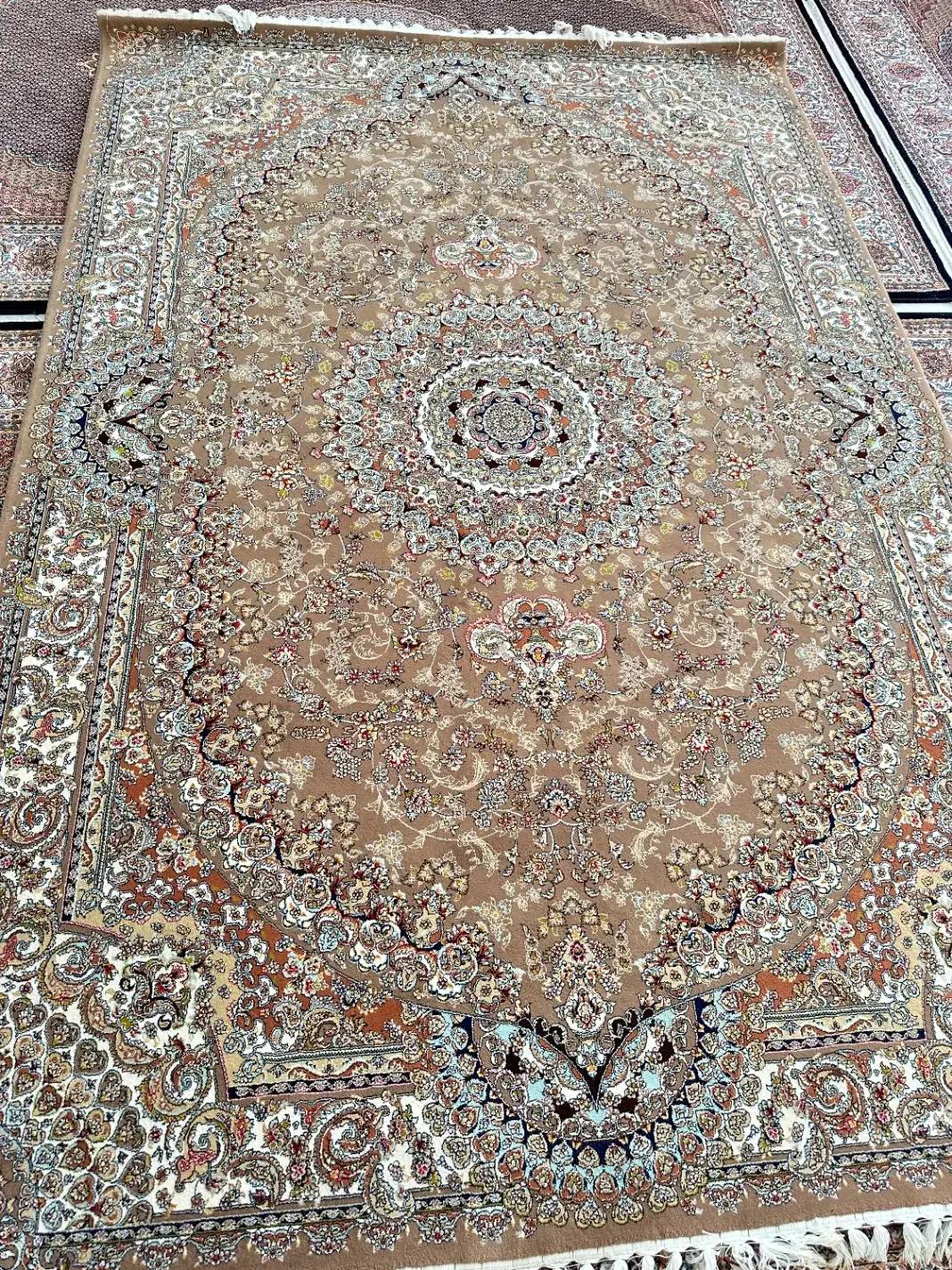 فرش در حد نو|فرش|ارومیه, |دیوار