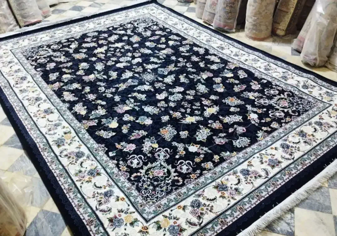 بعلت ورشکستگی کارخانه قیمت.فرش ها.واقعی می باشد+|فرش|زرند, |دیوار