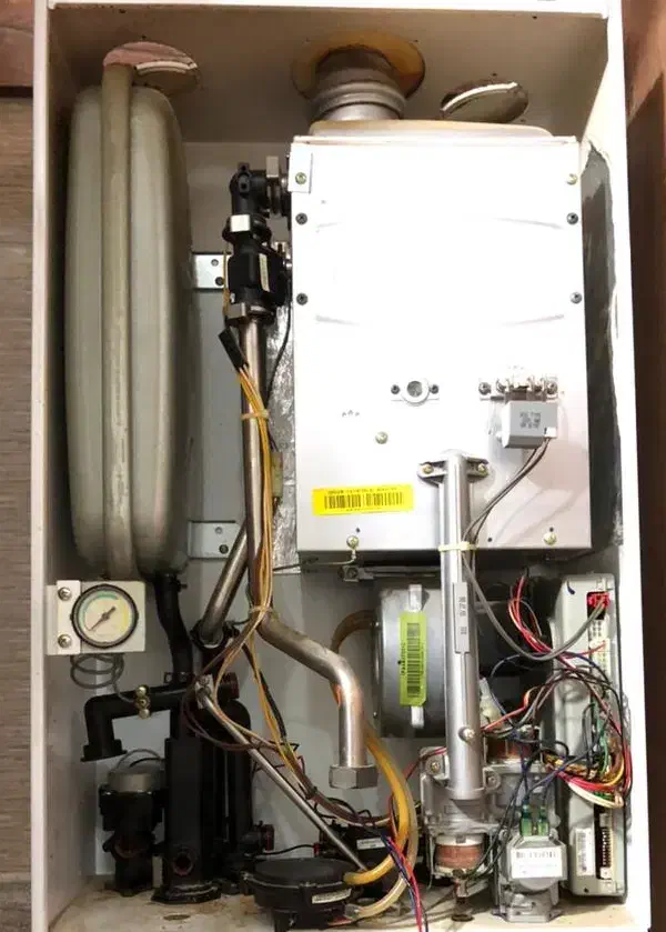 امداد پکیج و رادیاتور صدرا|خدمات پیشه و مهارت|صدرا-فارس, فاز ۱|دیوار