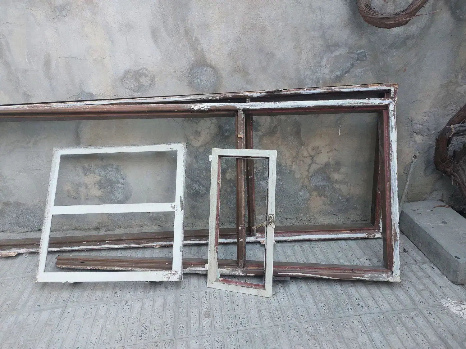 چارچوب در و پنجره اهنی کابینت فلزی و سینک و روشویی|حراج|کامیاران, |دیوار