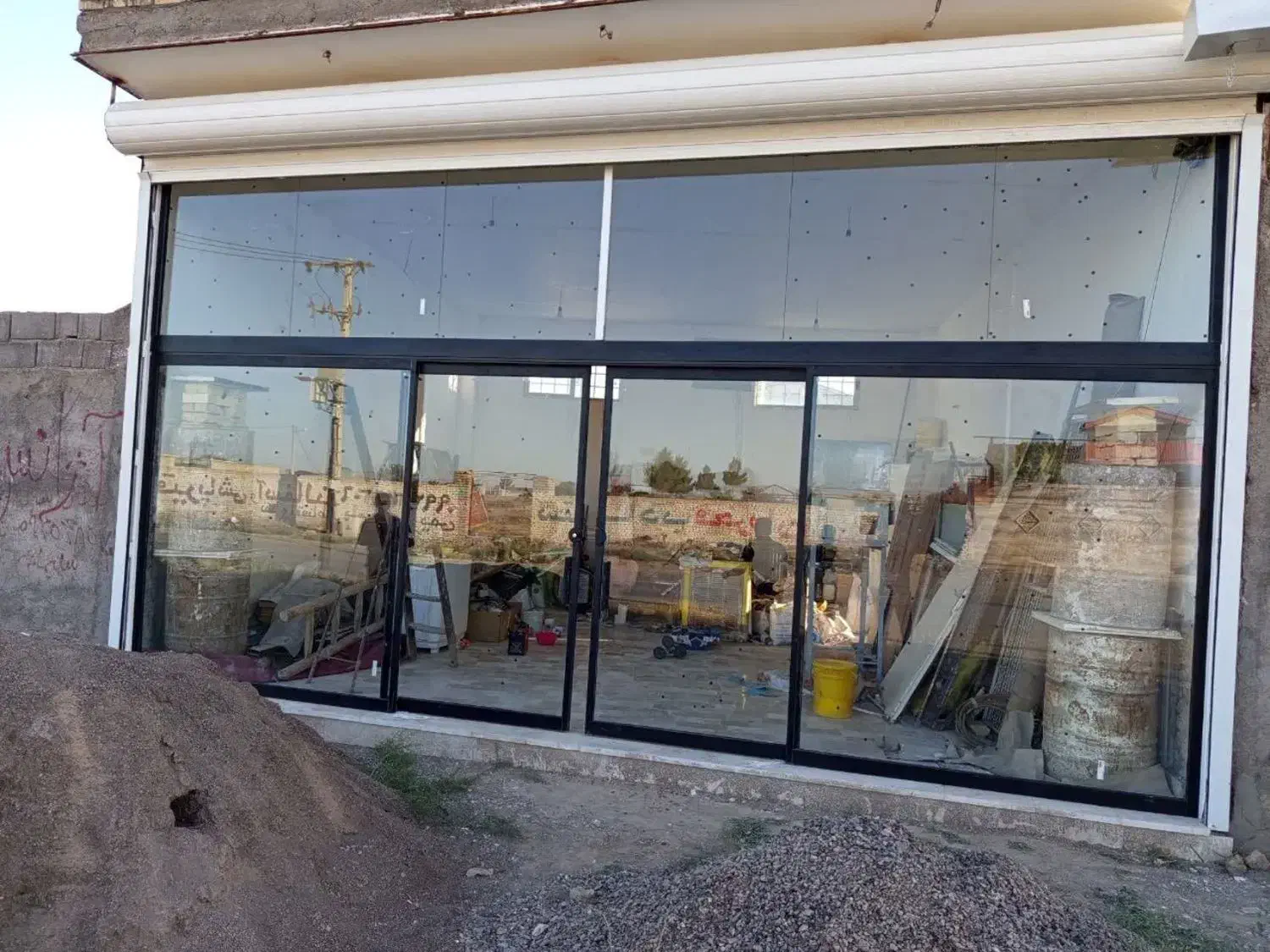 شیشه سکوریت دوست دوم ونو|خدمات پیشه و مهارت|مشهد, ثامن|دیوار