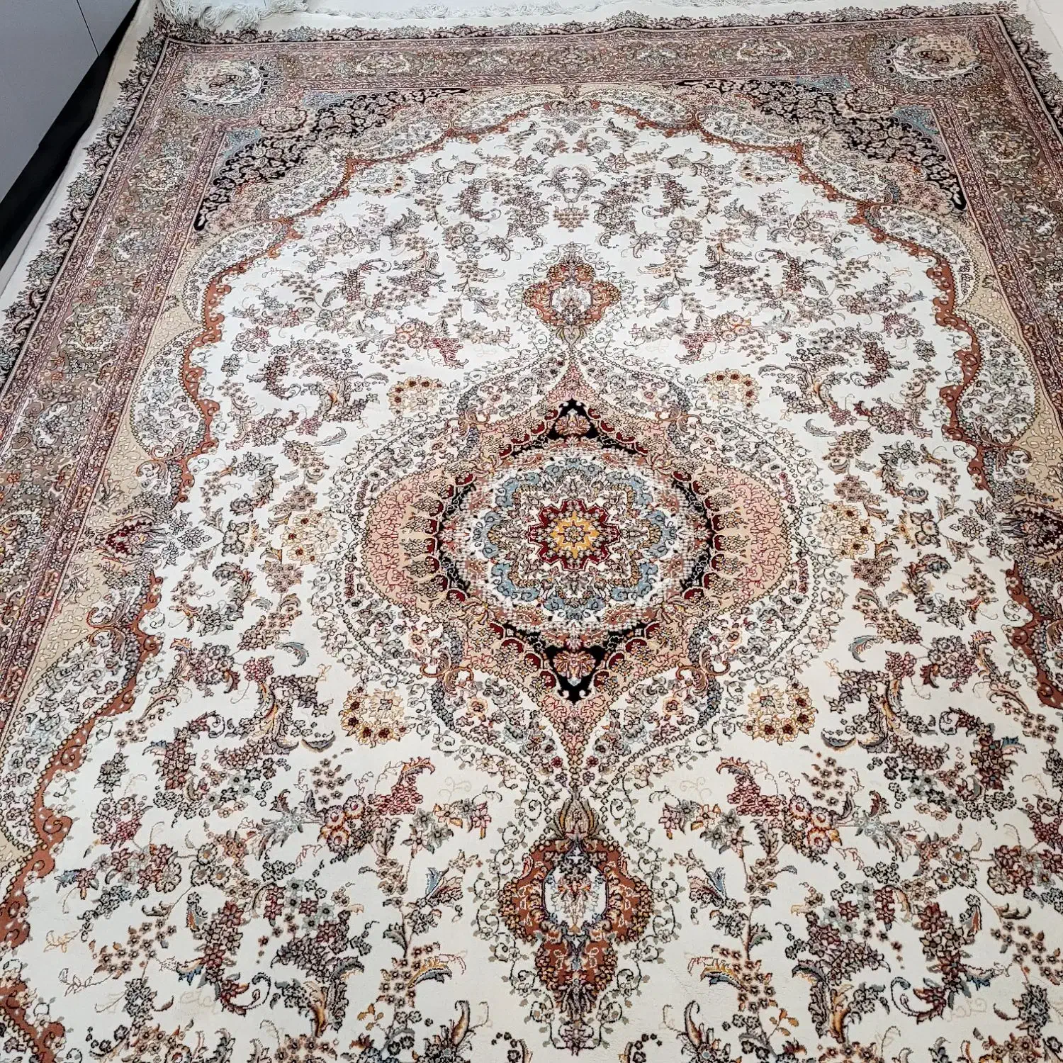 فرش 6متری خوب و تمیز، و خوشرنگ و سالم|فرش|تهران, شکوفه|دیوار