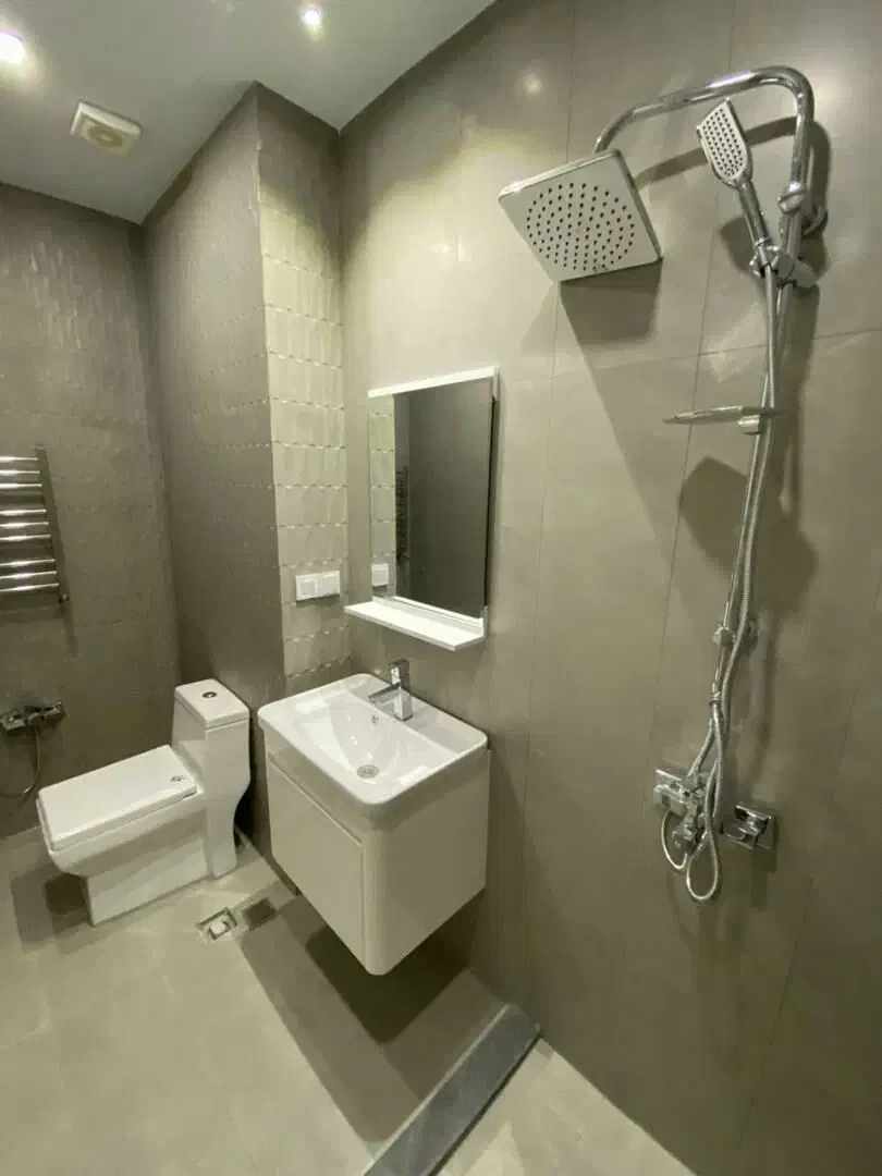 ۱۷۰متر  صرافها  نوساز  ۲پارکنیک  مشاعات‌دار