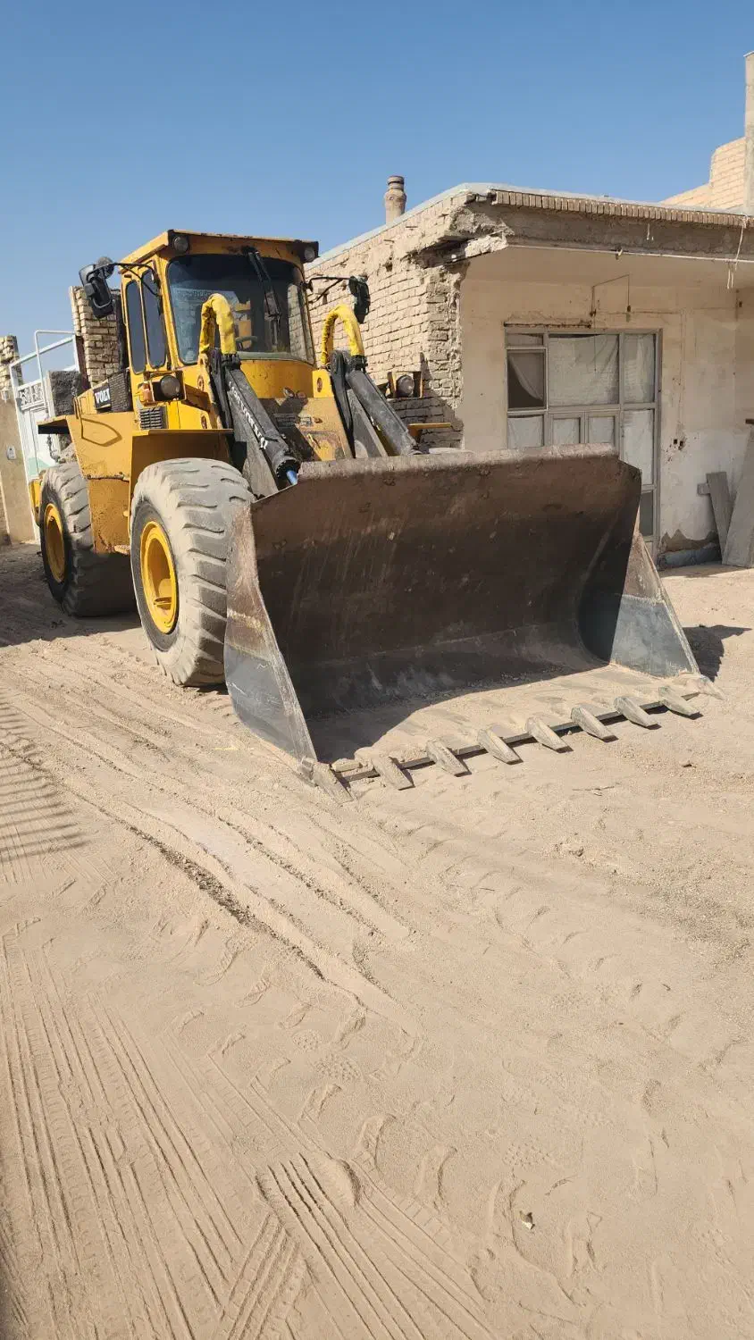 لودر ولوو ال۱۲۰|خودرو سنگین|اصفهان, سرشبادران|دیوار