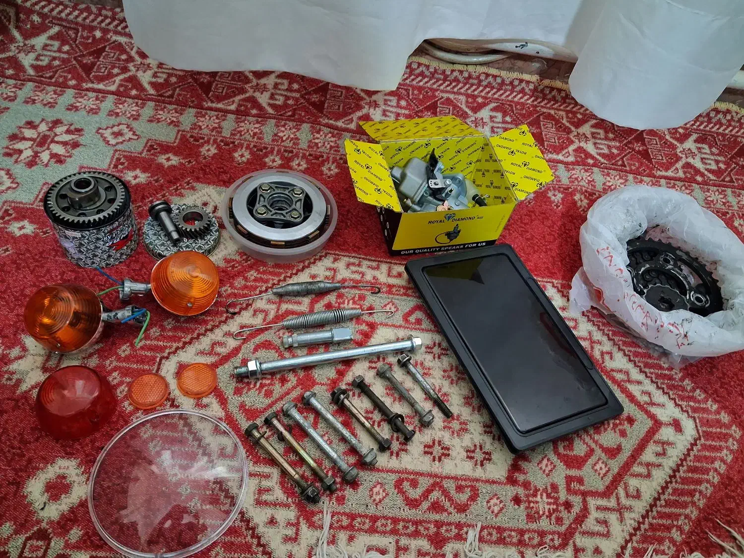 مقداری لوازم هوندا|قطعات یدکی و لوازم جانبی|تبریز, |دیوار