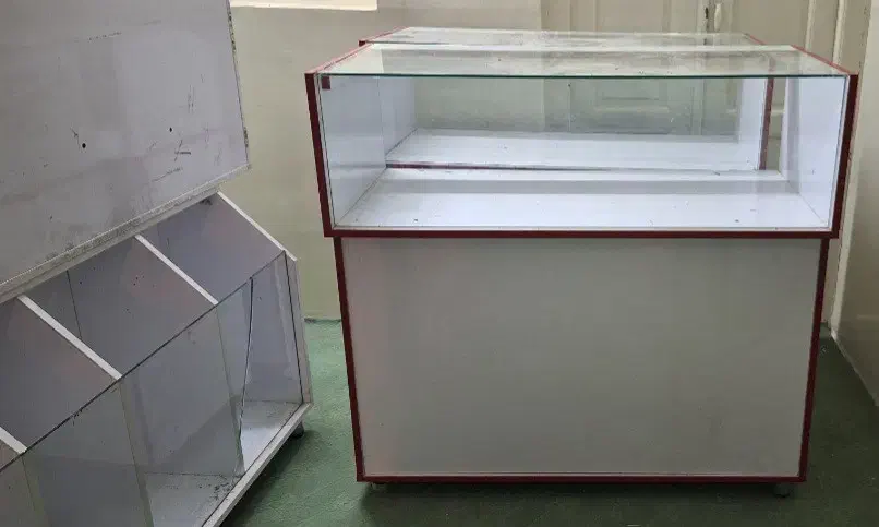 قفسه چوبی ، ویترین|کتابخانه، شلف، قفسه‌های دیواری|مبارکه, |دیوار