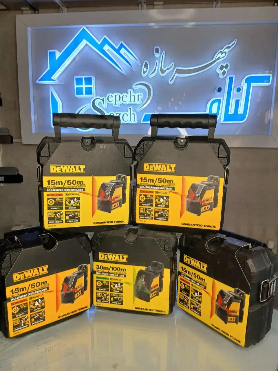 تراز لیزری دیوالت به ضمانت شرکتی اصالت محصول|ابزارآلات|مشهد, شهرک لشکر (شهرک غرب)|دیوار
