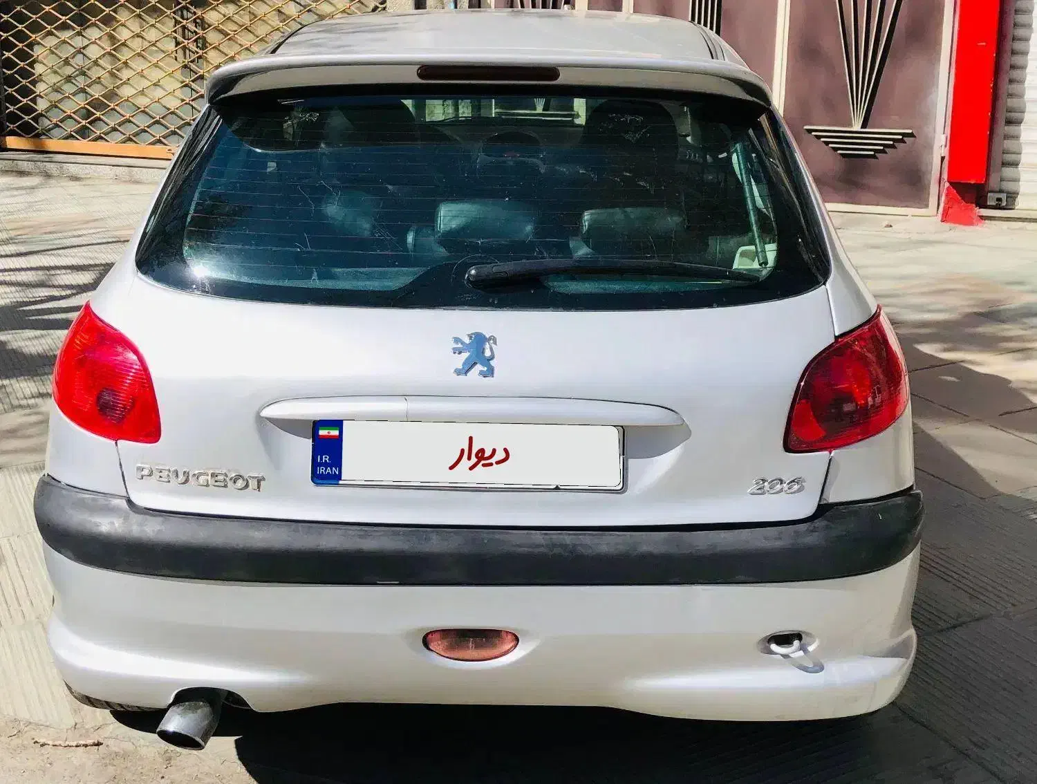 پژو ۲۰۶|خودرو سواری و وانت|همدان, |دیوار