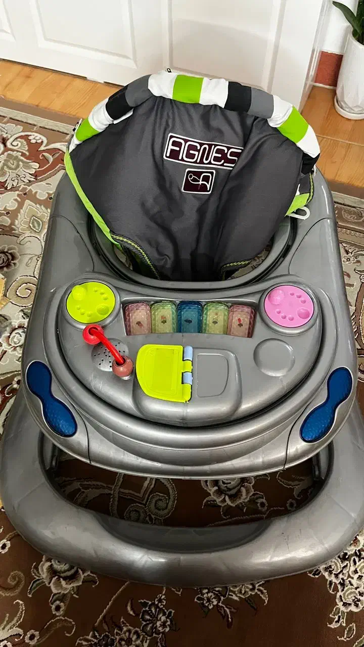 کریر و رورورک|کالسکه و لوازم جانبی|رودهن, |دیوار