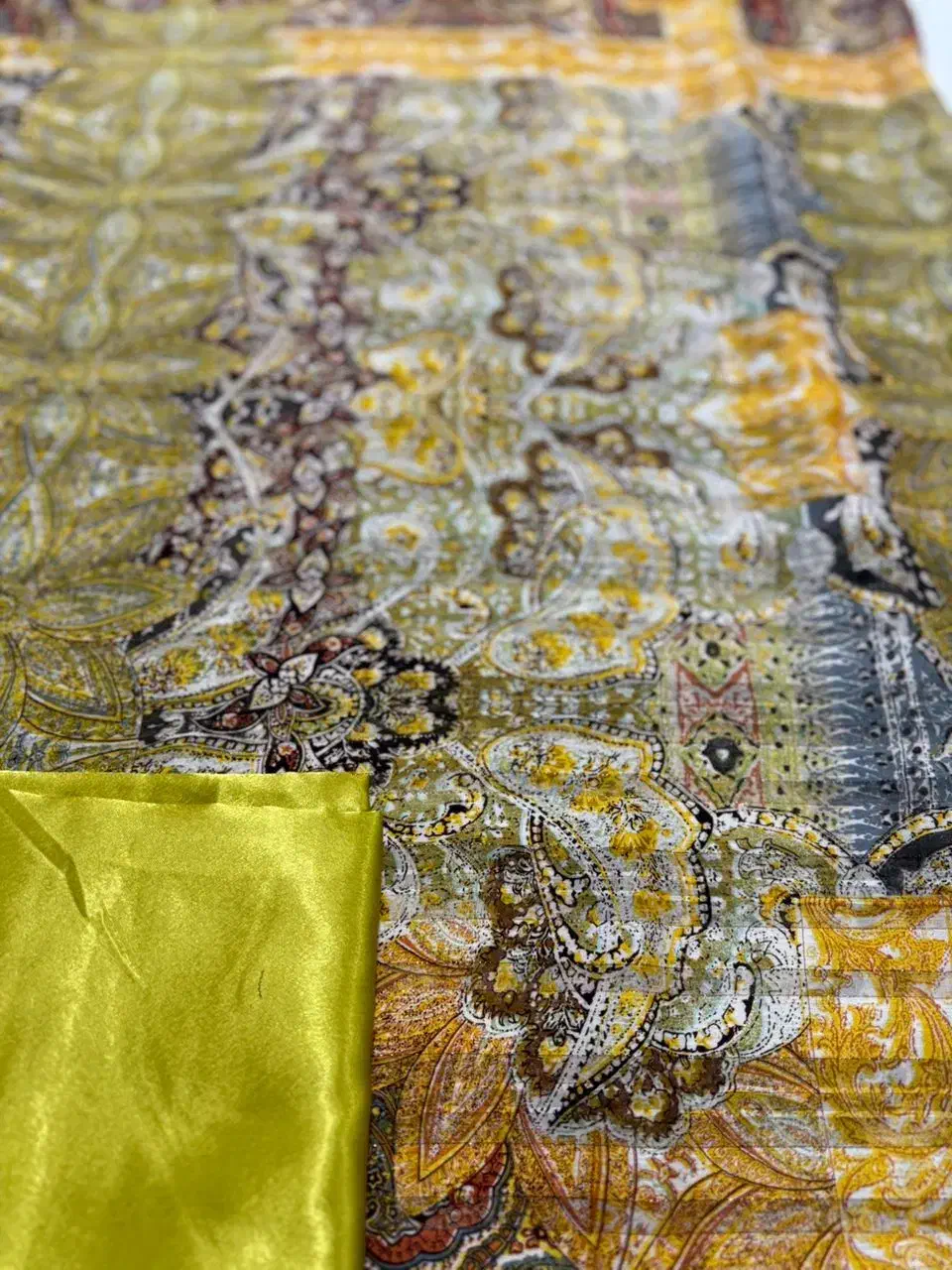 لباس دورنگ وزی آستین|لباس|خاش, |دیوار