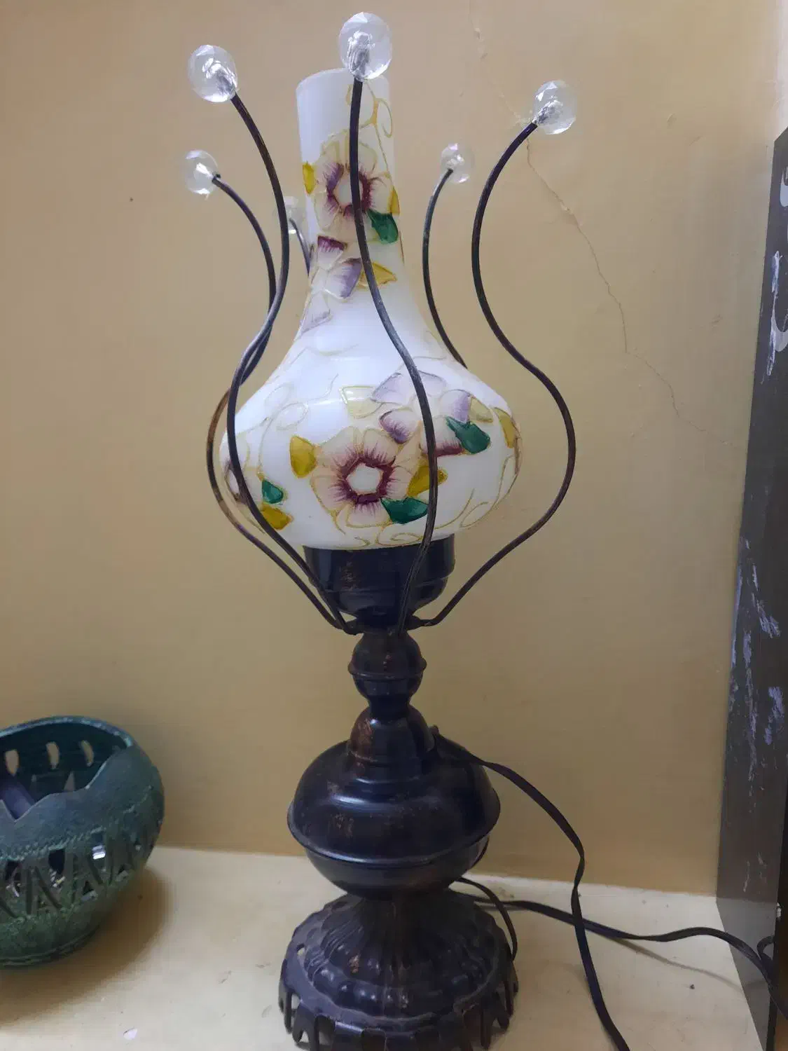 آباژور|چراغ خواب و آباژور|شیراز, کوی قضات|دیوار