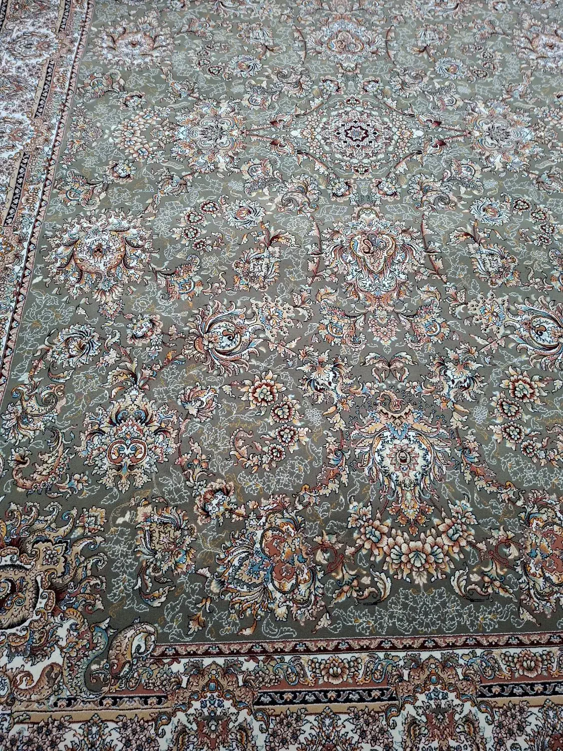 فرش|فرش|مشهد, هفت تیر (آب و برق)|دیوار