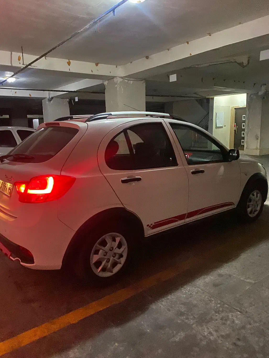 کوییک R سفید قرمز|خودرو سواری و وانت|شهریار, شهریار|دیوار