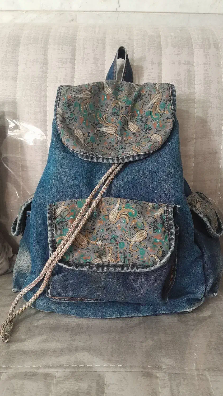 کیف سالم و مرتب دو عدد یکی ۲۰۰ یکی ۱۰۰|کیف، کفش، کمربند|نیشابور, رحمت آباد|دیوار