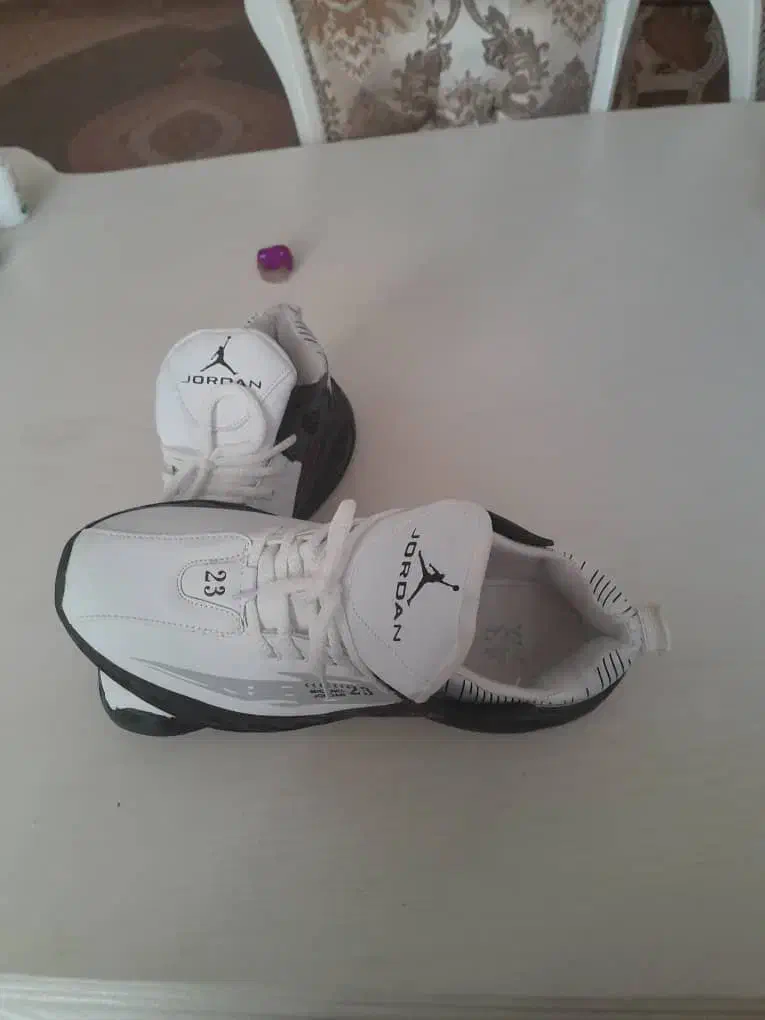 کتونی نو درجه ۱سایز۴۳|کیف، کفش، کمربند|اراک, |دیوار