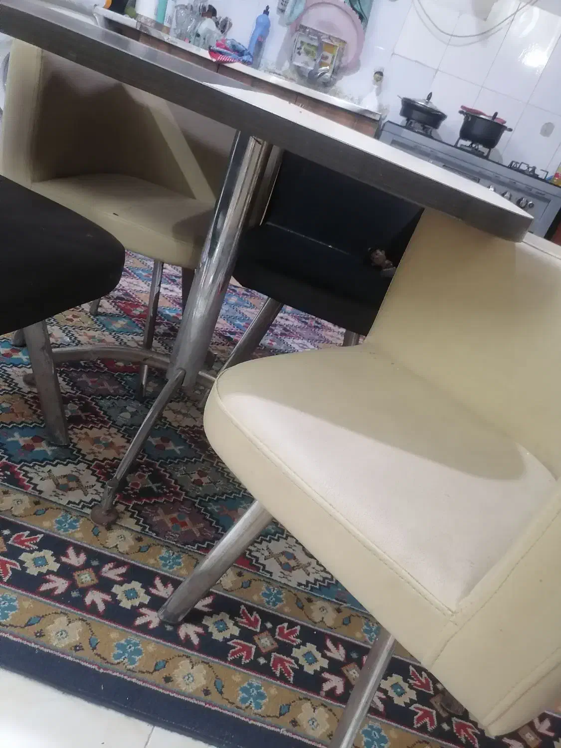 میز ناهار خوری 4 نفره  کم جا جنس عالی|میز و صندلی غذاخوری|قائم‌شهر, |دیوار