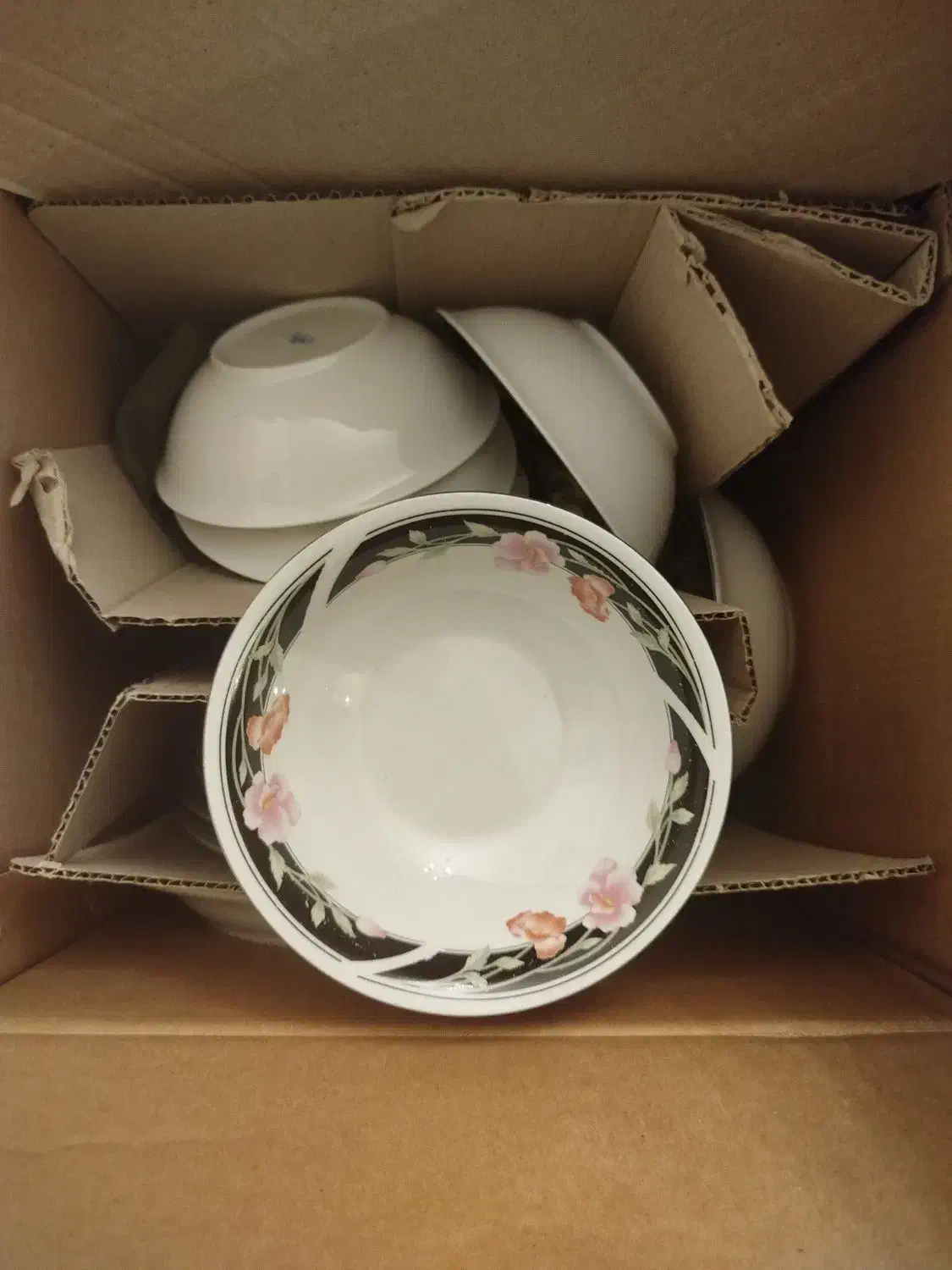 سرویس چینی|ظروف سرو و پذیرایی|گلبهار, شهر جدید گلبهار|دیوار