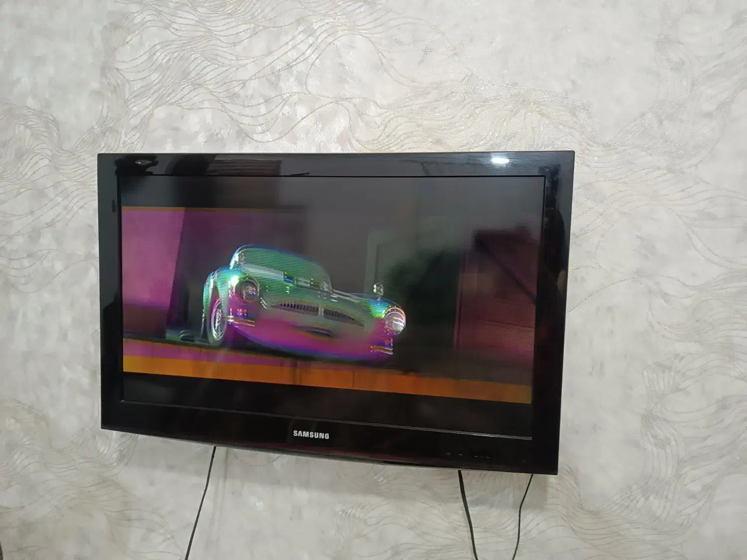 تلویزیون 32ابنج  کارکرده|تلویزیون و پروژکتور|رشت, جانبازان|دیوار