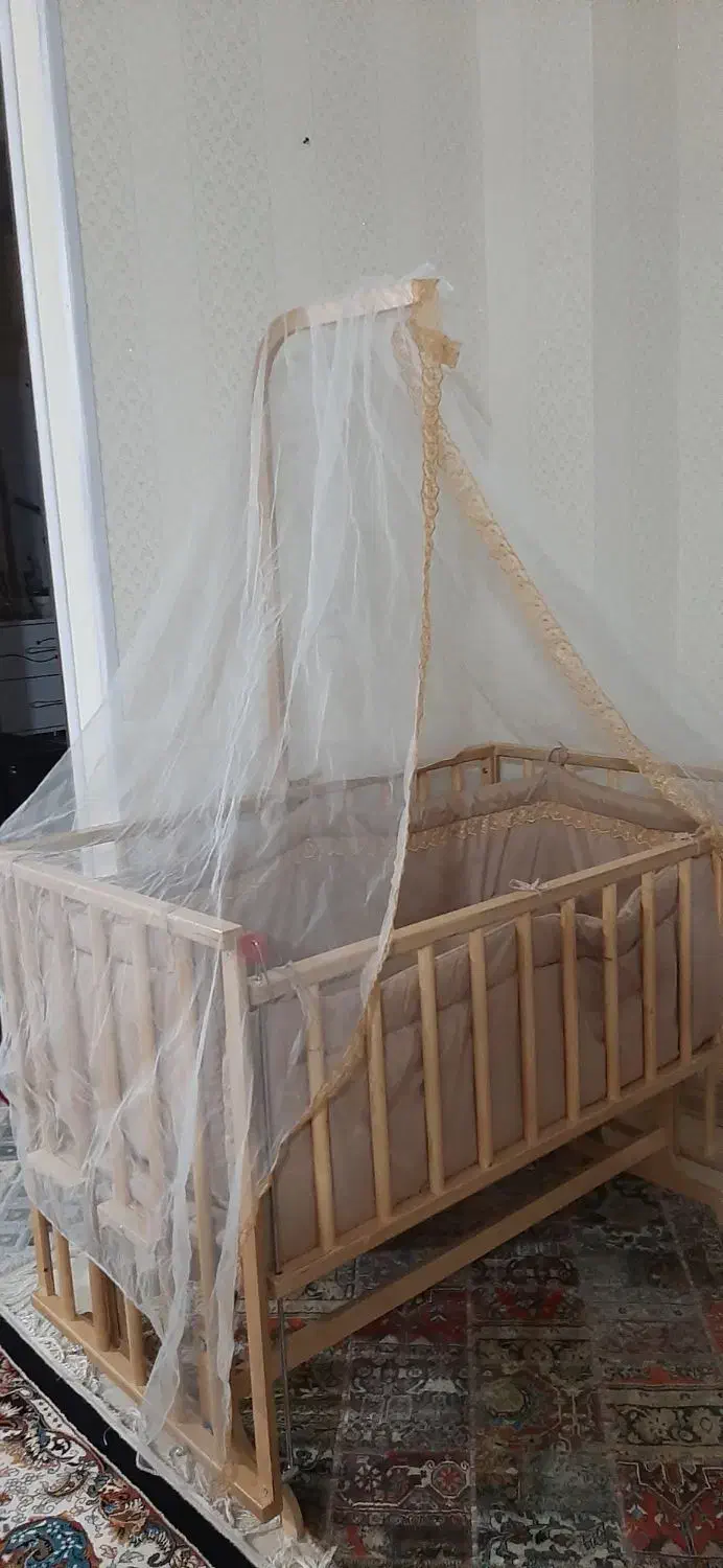 گهواره و تخت کنار مادر از بدو تولد تا ۳سالگی|اسباب و اثاث بچه|اردبیل, |دیوار