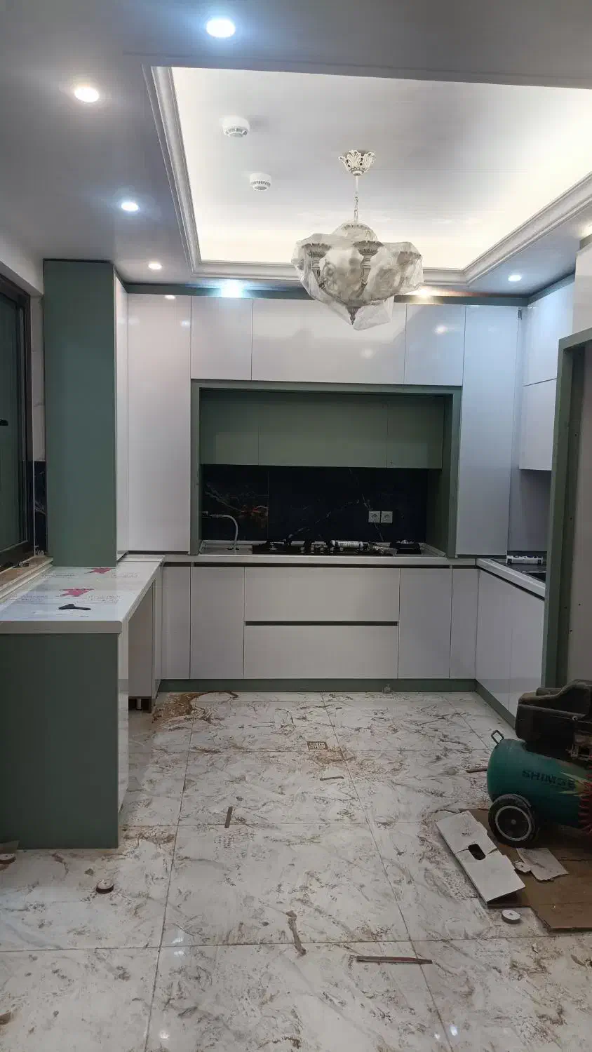 نصاب کابینت و پرده هستم|خدمات پیشه و مهارت|جلفا, |دیوار