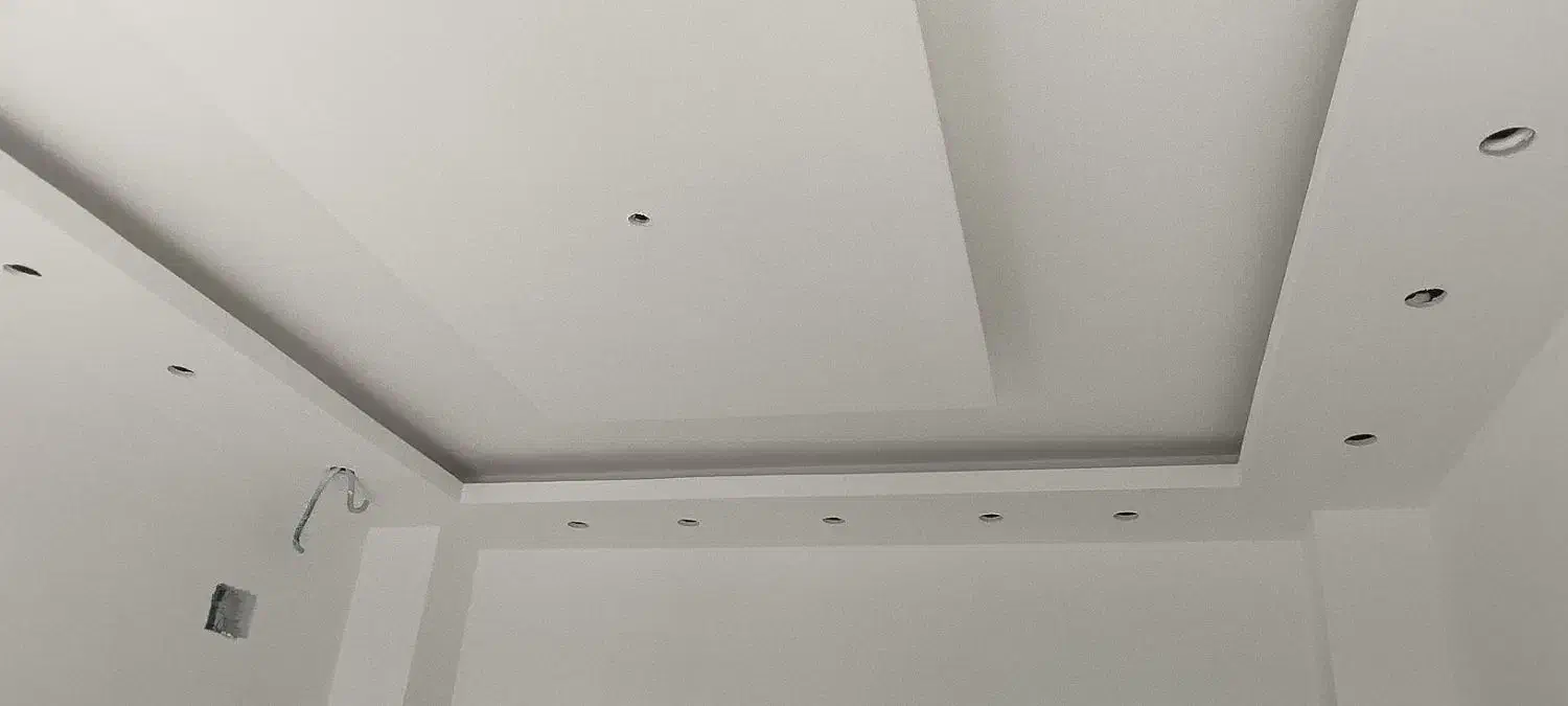 نقاشی و رنگ آمیزی ساختمان ودرپنجره با انواع رنگها|خدمات پیشه و مهارت|سیرجان, |دیوار