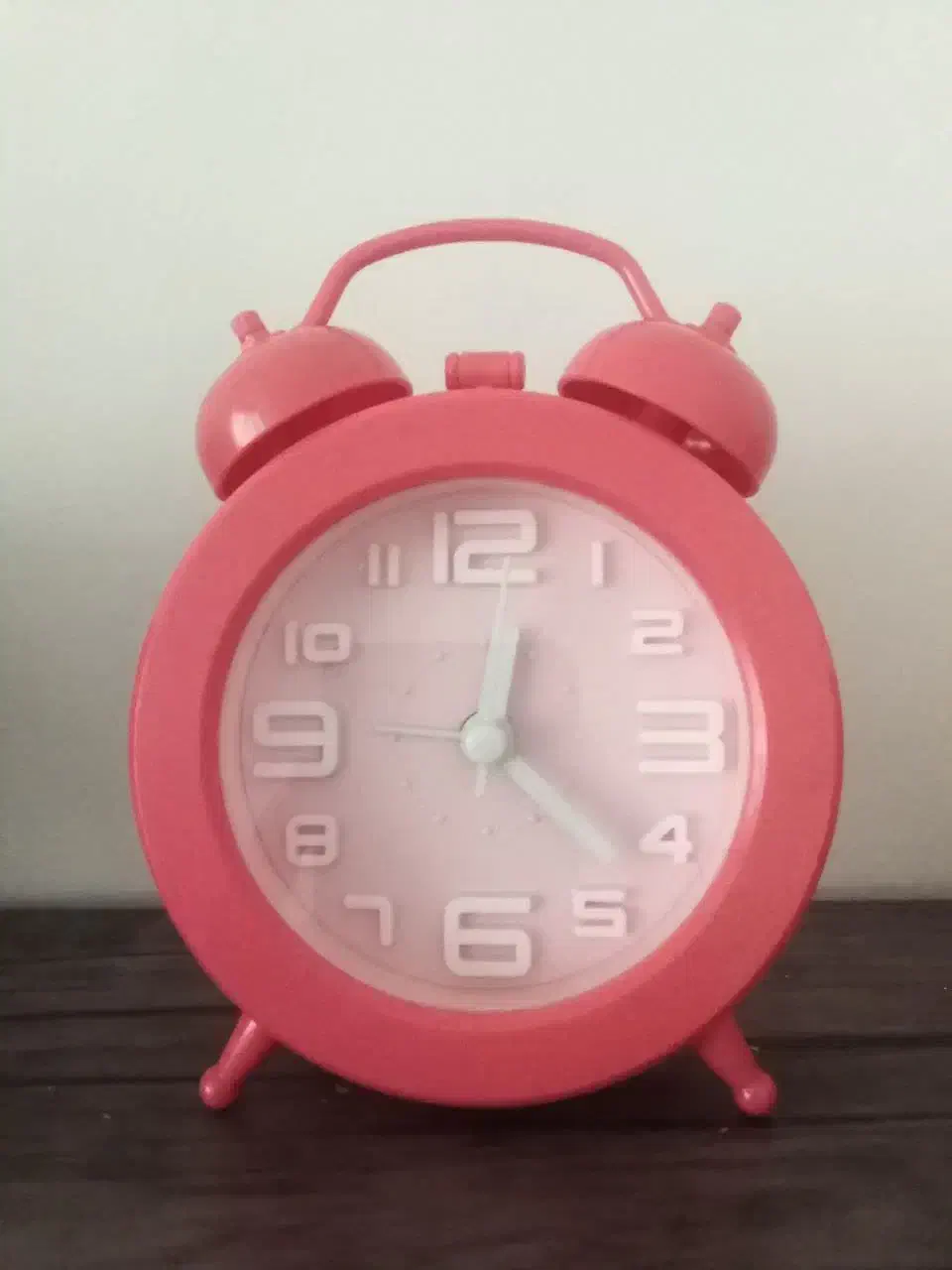 ساعت رومیزی|ساعت|گلبهار, شهر جدید گلبهار|دیوار