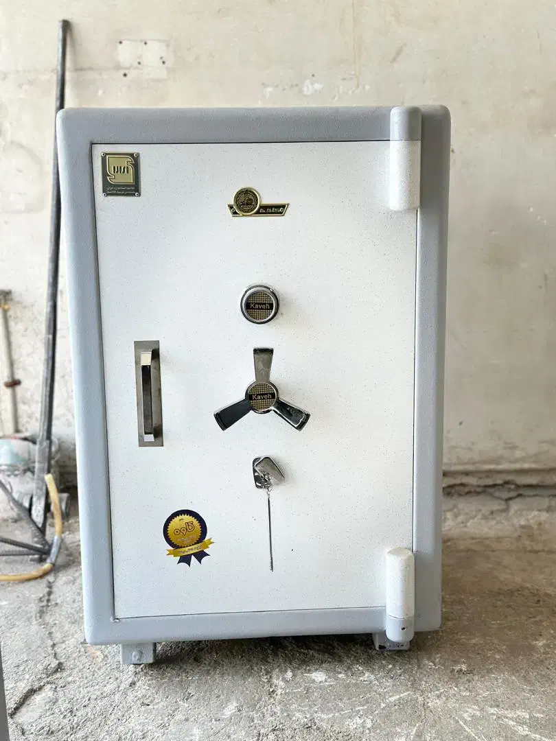 گاوصندوق 1000s گاو صندوق کاوه کلید تاشو|ابزارآلات|تهران, پاسداران|دیوار