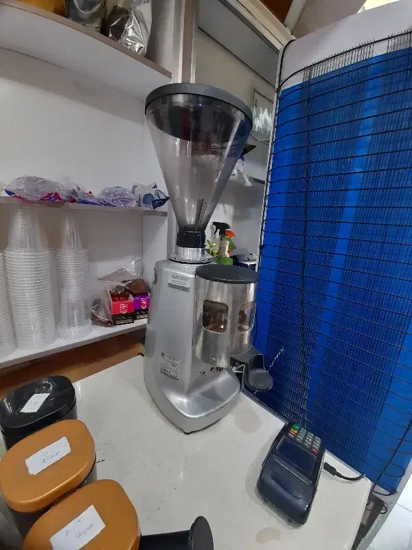 دستگاه آسیاب قهوه|کافی‌شاپ و رستوران|اقلید, |دیوار