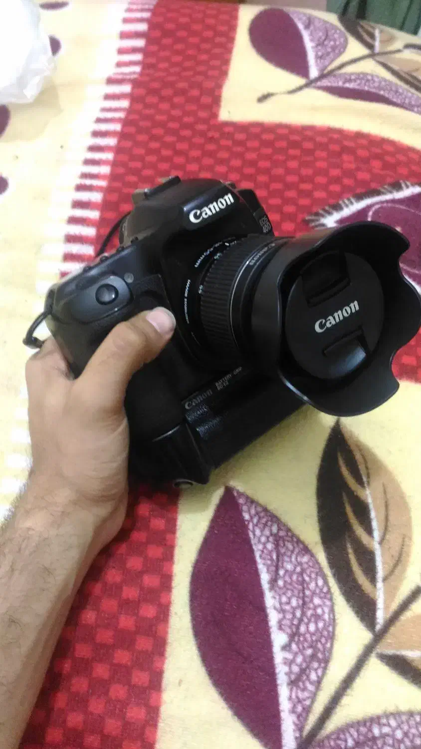 کنون ۴۰ دی تمیز و سالم همراه با باتری گریپ|دوربین عکاسی و فیلمبرداری|هشتگرد, فاز ۱ مهستان|دیوار