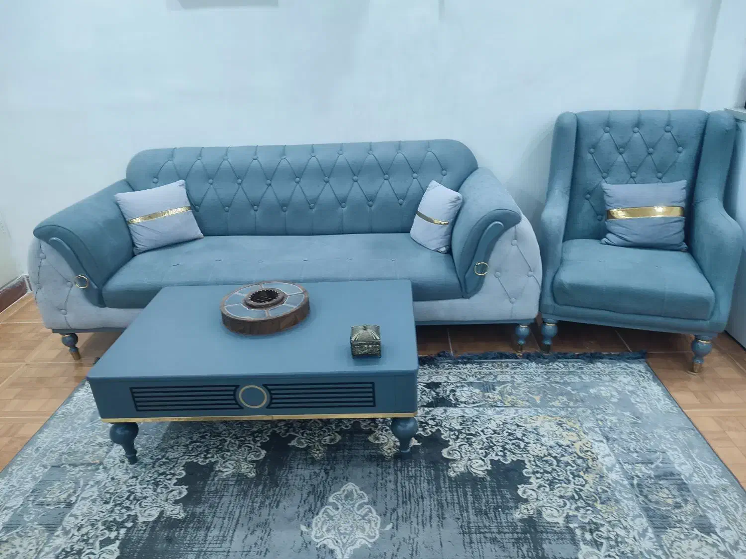 مبل چستر|مبلمان خانگی و میز عسلی|اندیشه, اندیشه فاز ۱|دیوار