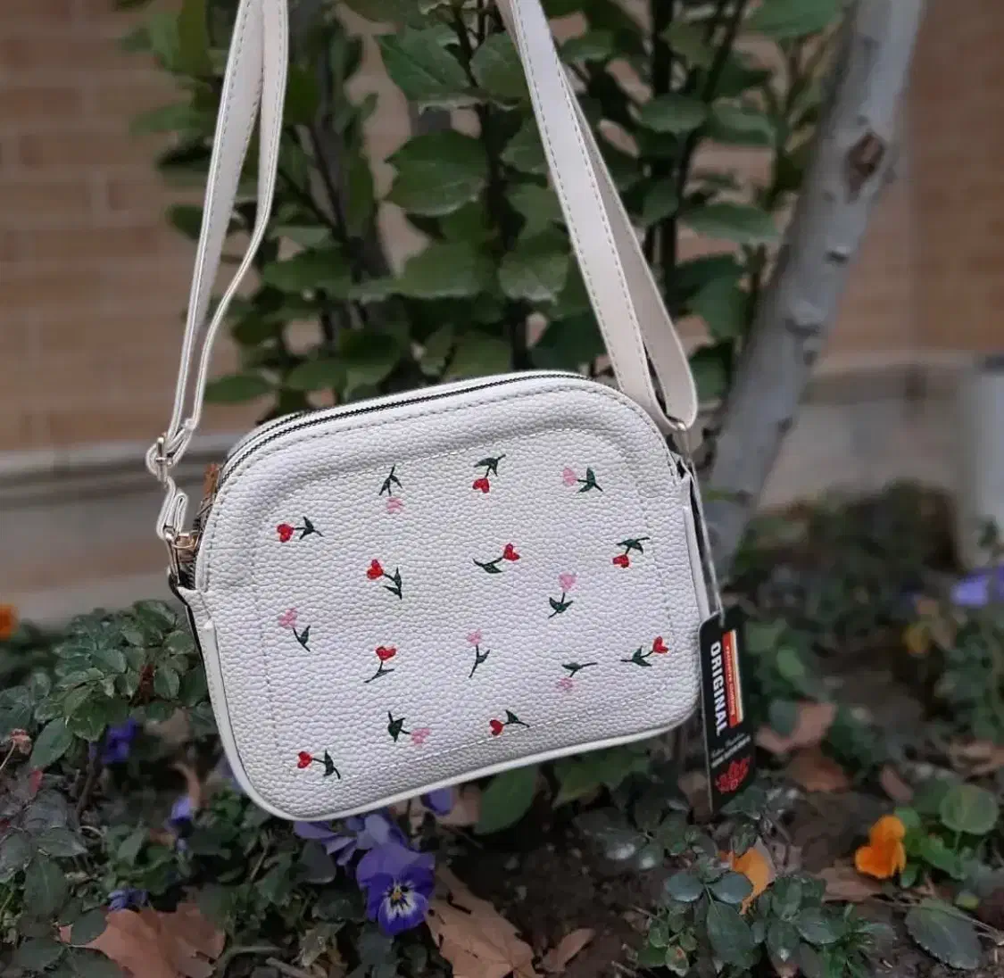 کیف مجلسی نقاشی شده|کیف، کفش، کمربند|اصفهان, شاهزید|دیوار