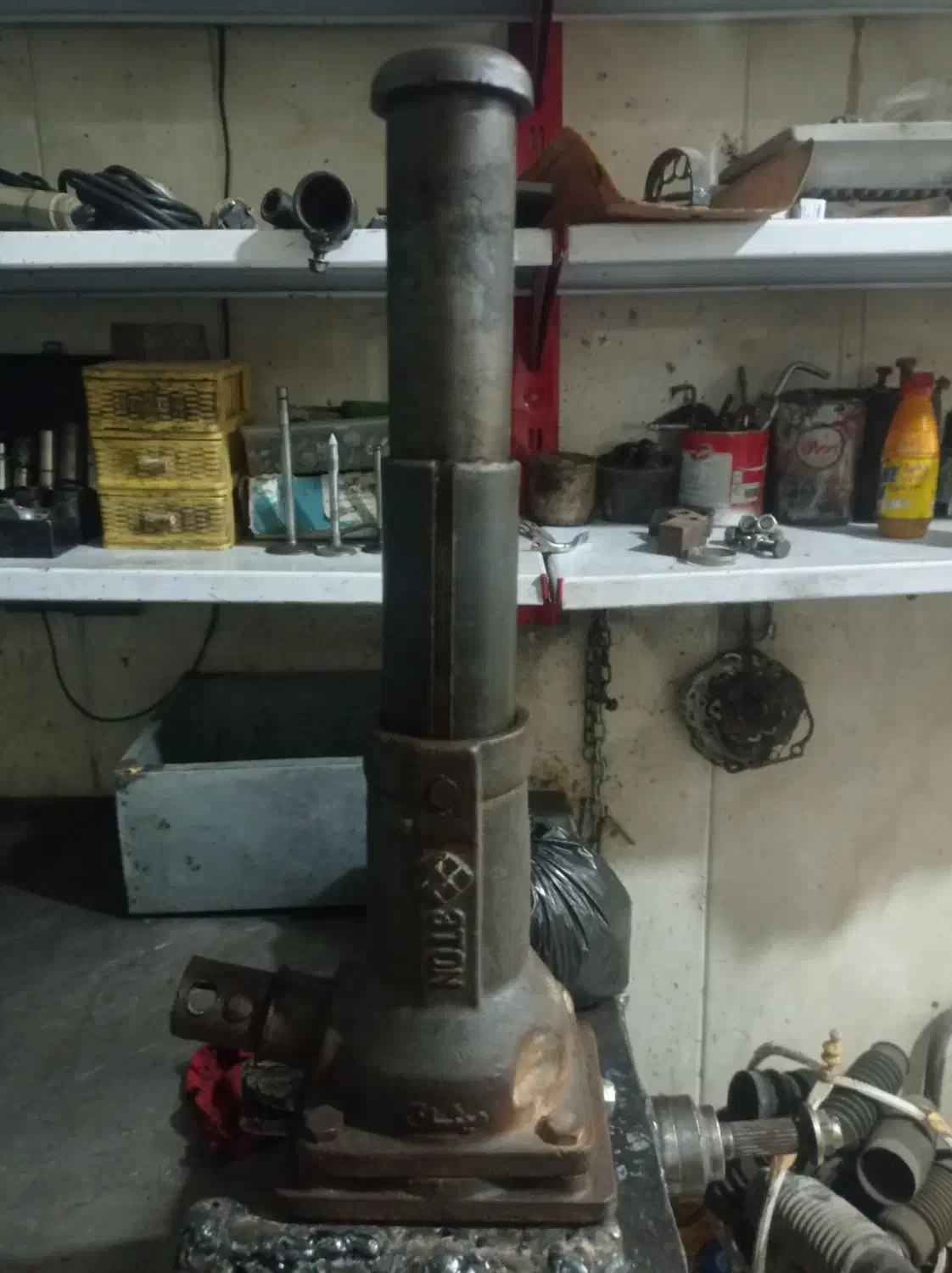 جک سه تنی نیسان قدیمی|قطعات یدکی و لوازم جانبی|مشهد, علی آباد|دیوار