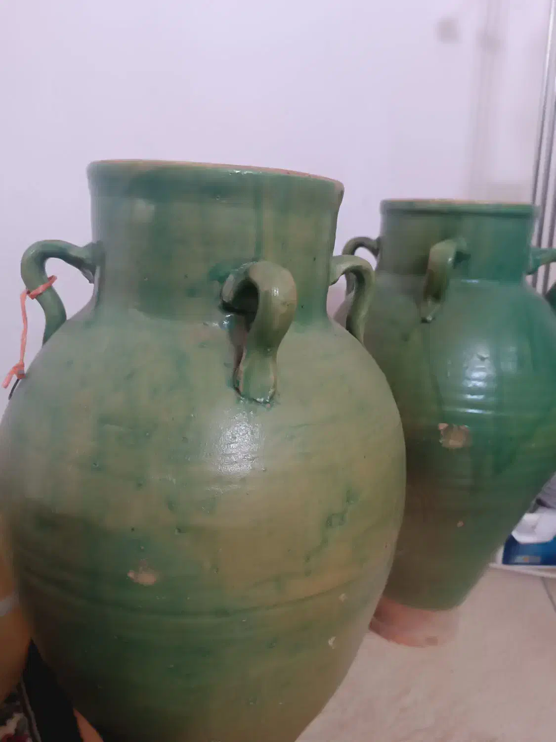 کوزه قدیمی|کلکسیون اشیاء عتیقه|خرم‌آباد, |دیوار