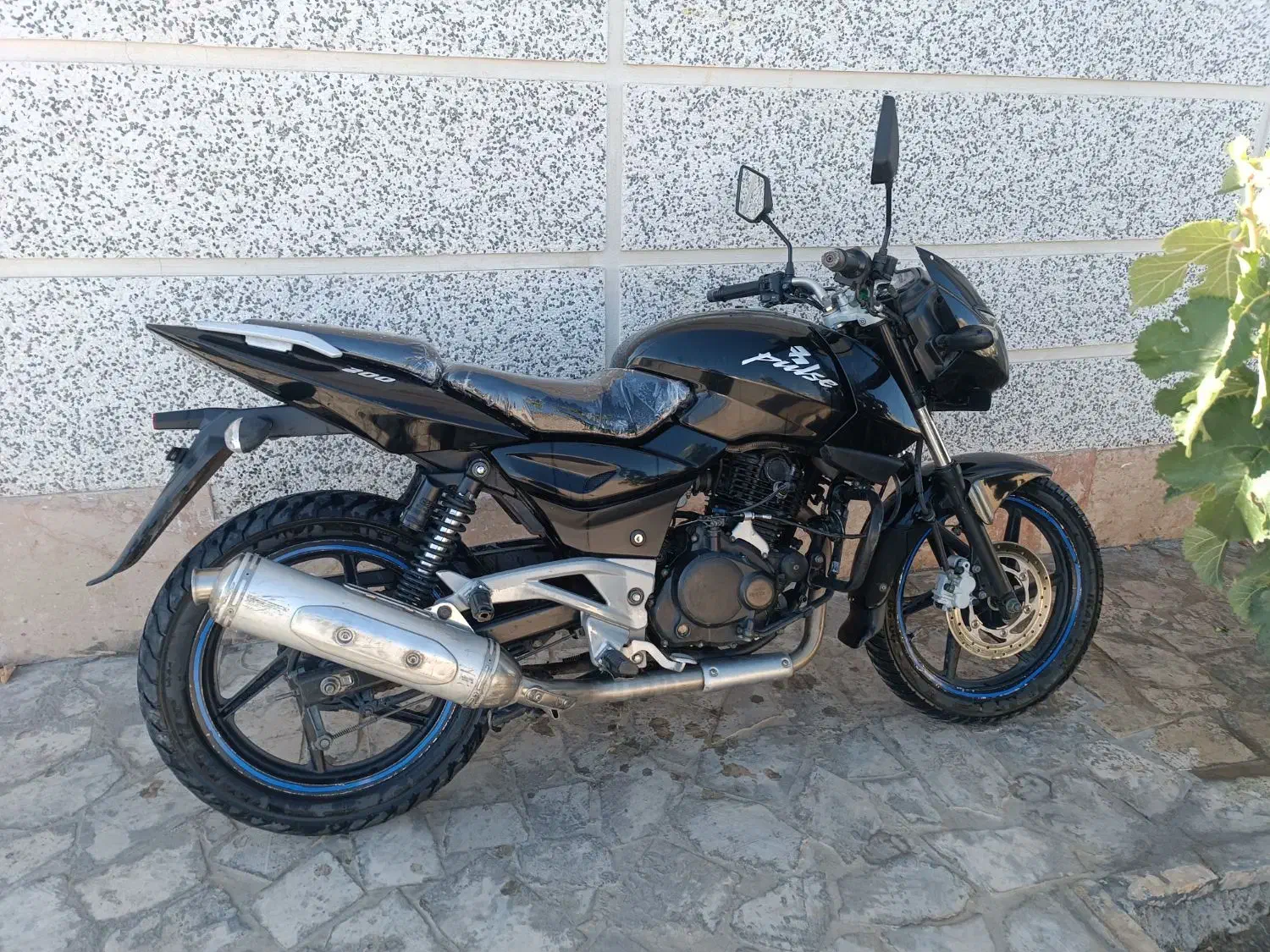 موتور باجاج 200|موتورسیکلت|انگوران, |دیوار