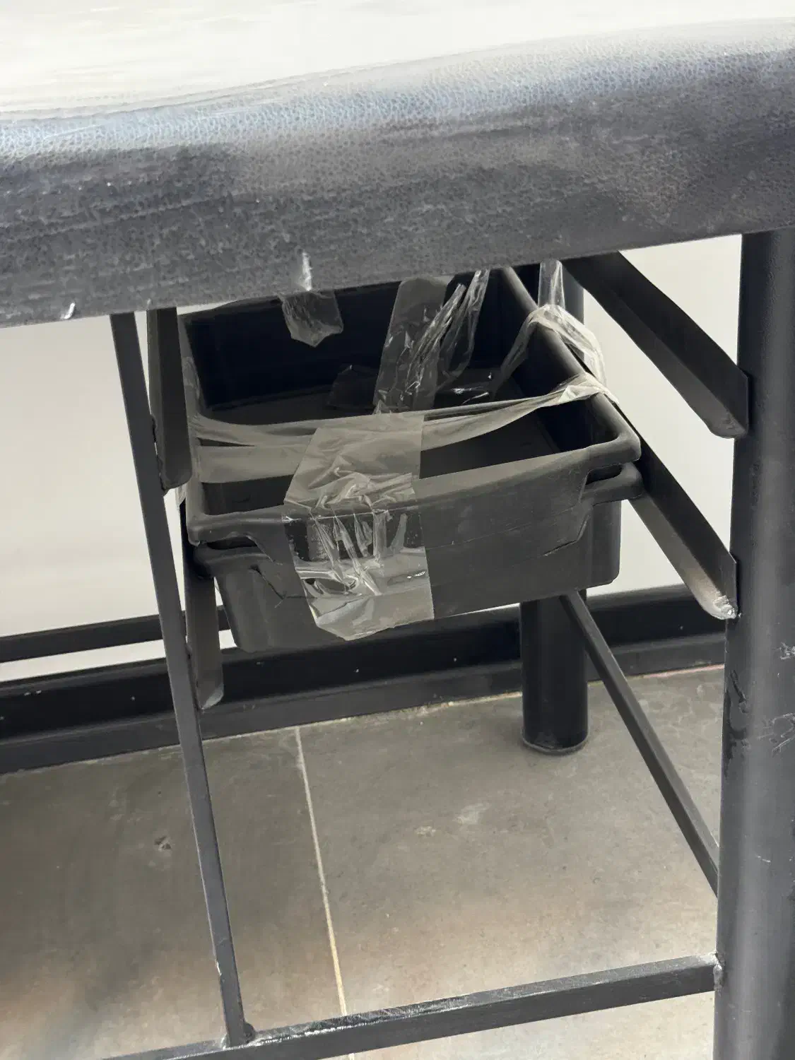 تخت سالنی و صندلی تابوره نو|آرایشگاه و سالنهای زیبایی|بندر ماهشهر, |دیوار