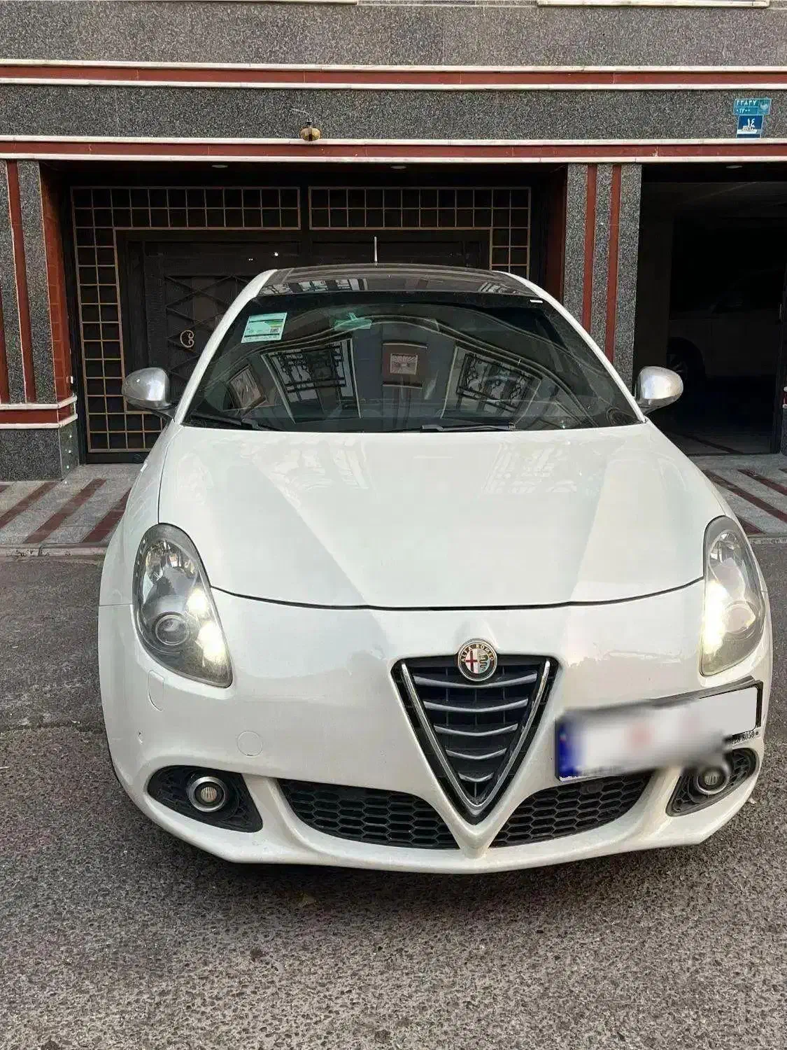 آلفا رومئو ۲۰۱۵ فول بی رنگ|خودرو سواری و وانت|تهران, جنتآباد مرکزی|دیوار