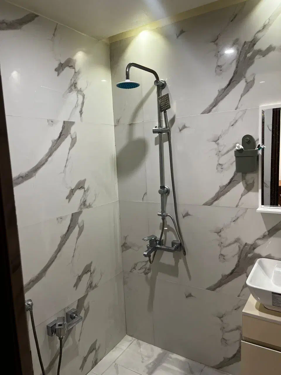 آپارتمان ۹۰ متری ۲ خواب /فول امکانات /کیکاووس