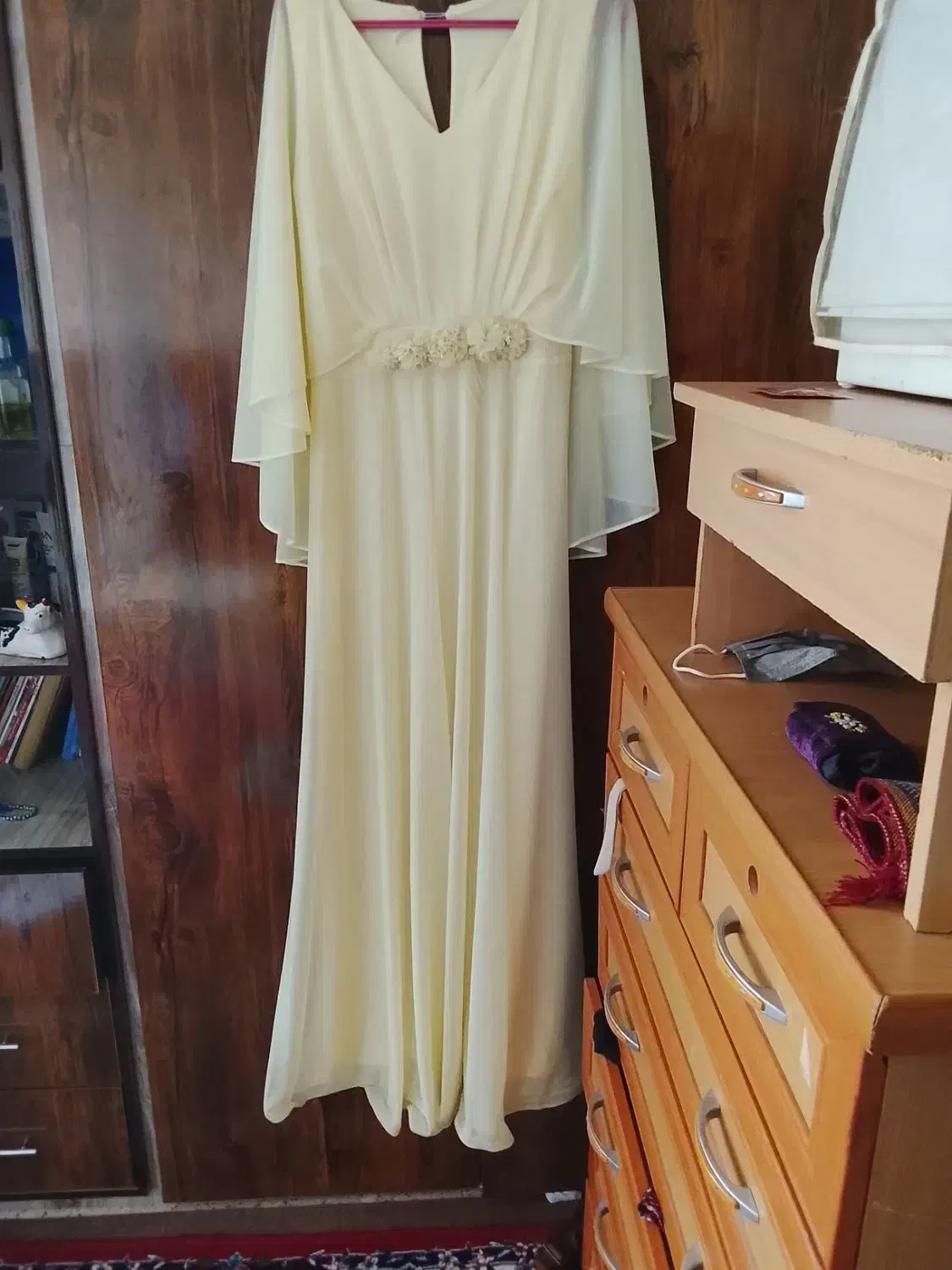 لباس مجلسی|لباس|گلبهار, شهر جدید گلبهار|دیوار