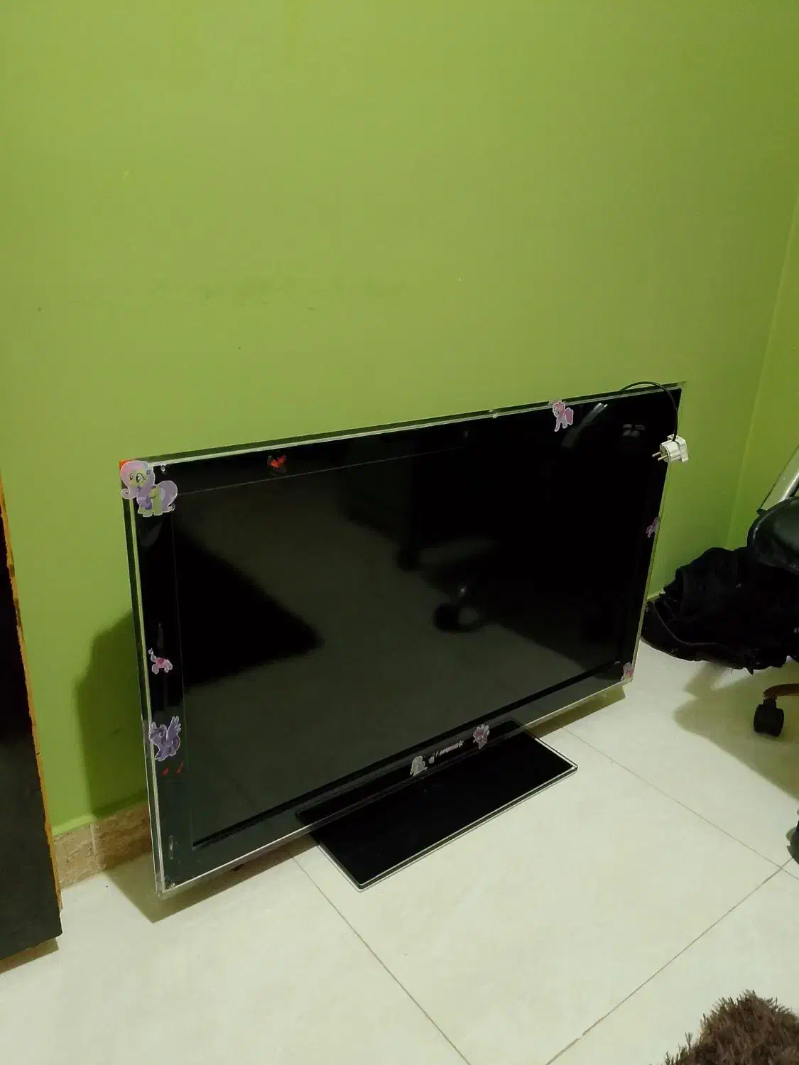 تلویزیون lcd|تلویزیون و پروژکتور|رشت, کوی طالقانی|دیوار