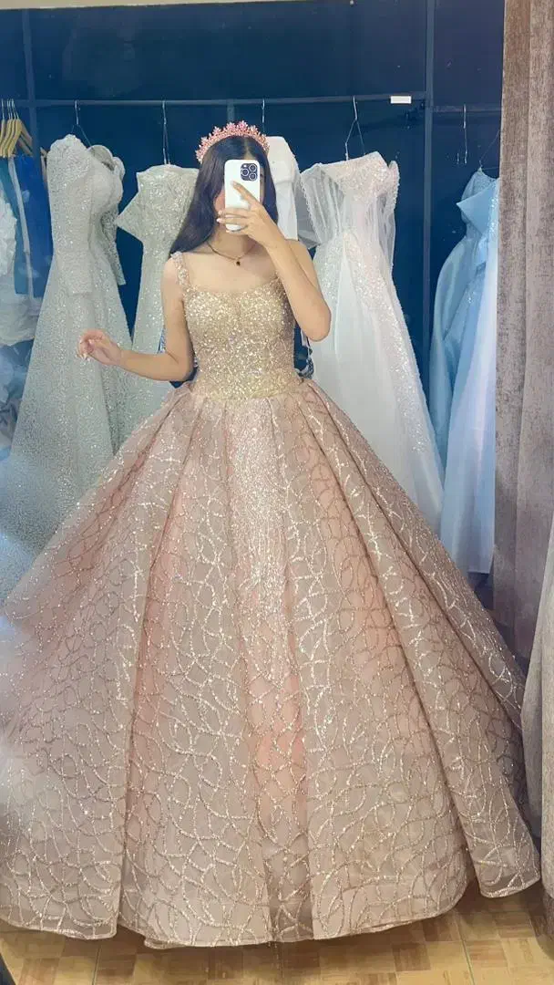 مزون کرایه لباس عروس ومجلسی ناز|لباس|تربت جام, شاد|دیوار