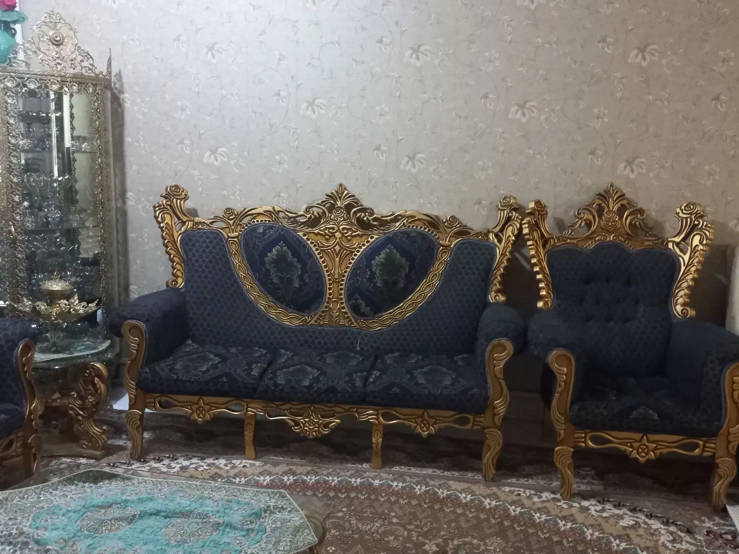 مبل|مبلمان خانگی و میز عسلی|اندیشه, اندیشه فاز ۳|دیوار
