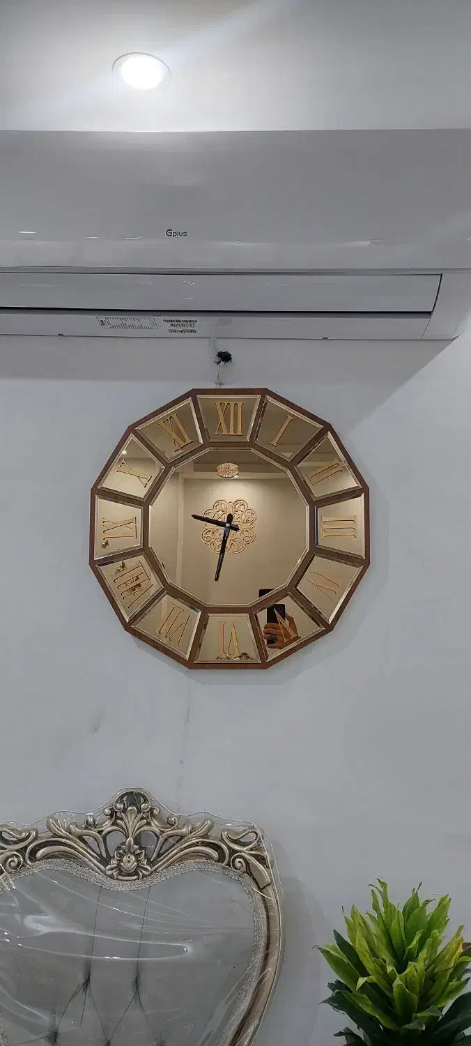ساعت دیواری در حد نو|ساعت دیواری و تزئینی|چهارباغ, |دیوار