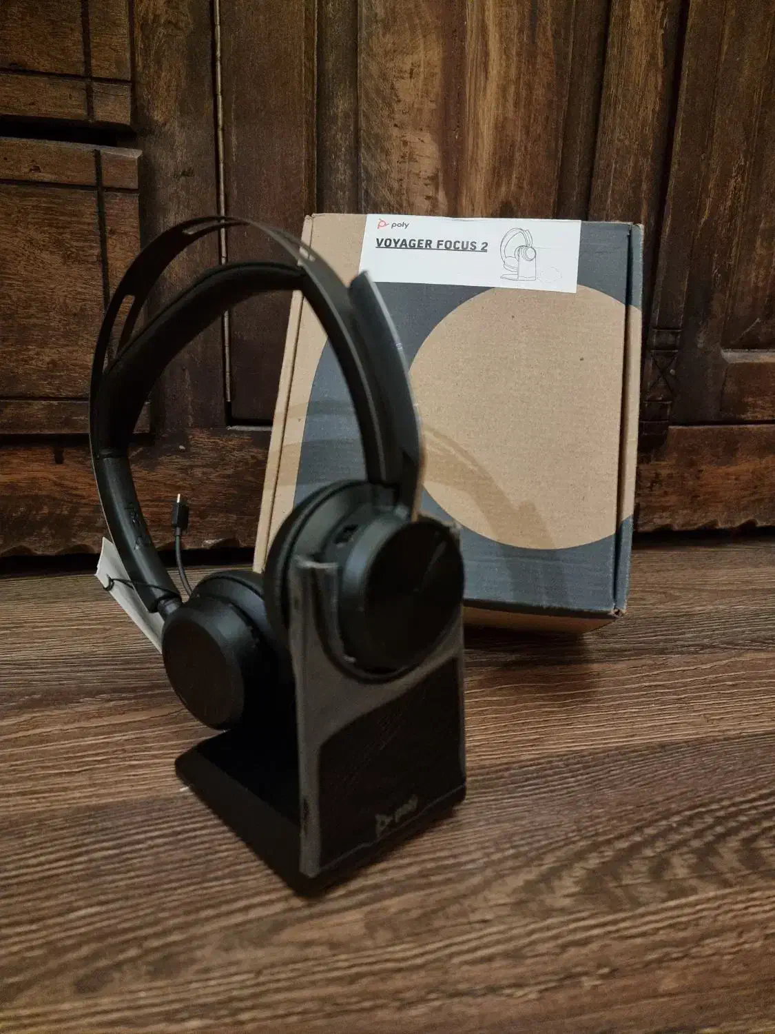 هدست اروپایی Poly مدل Voyager Focus 2|قطعات و لوازم جانبی رایانه|تهران, قیطریه|دیوار