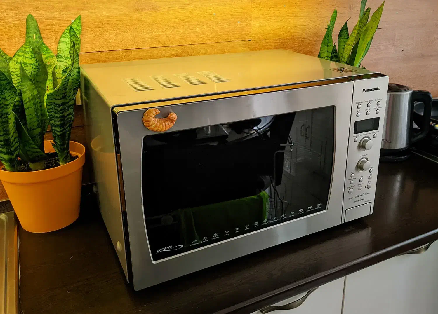 ماکروفر پاناسونیک اصل ۴۲ لیتر|اجاق گاز و لوازم برقی پخت‌وپز|تهران, امانیه|دیوار