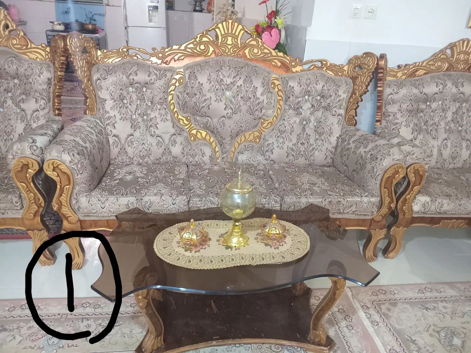 سه دست مبل تمیز و سالم همراه میز|مبلمان خانگی و میز عسلی|سراب, |دیوار