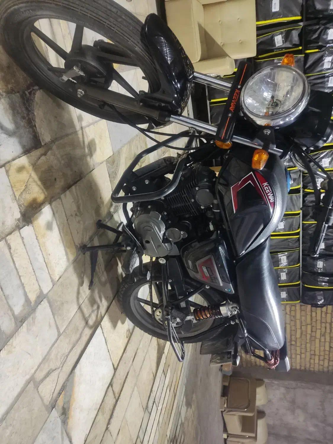 موتور کی وی|موتورسیکلت|میبد, |دیوار