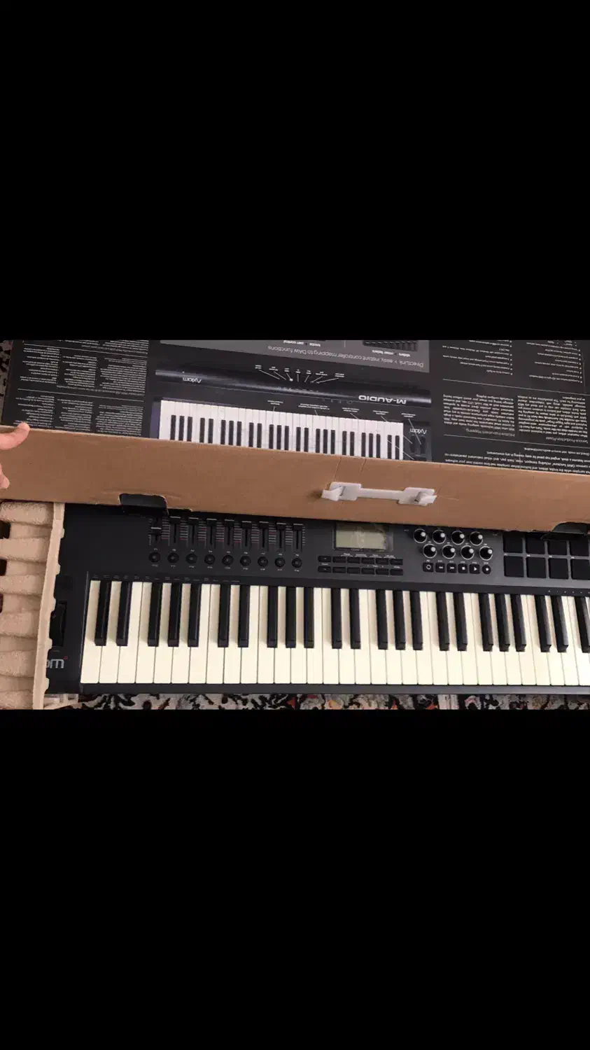 کیبورد میدی اکسیوم 61|پیانو، کیبورد، آکاردئون|تهران, مینای شمالی (مخبر)|دیوار